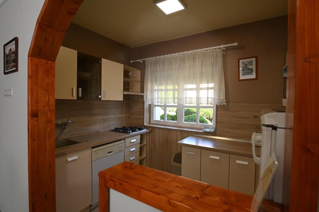 Borbarat Vendeghaz Villa Eger Buitenkant foto